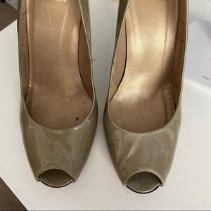 Stuart Weizman patented peep toe